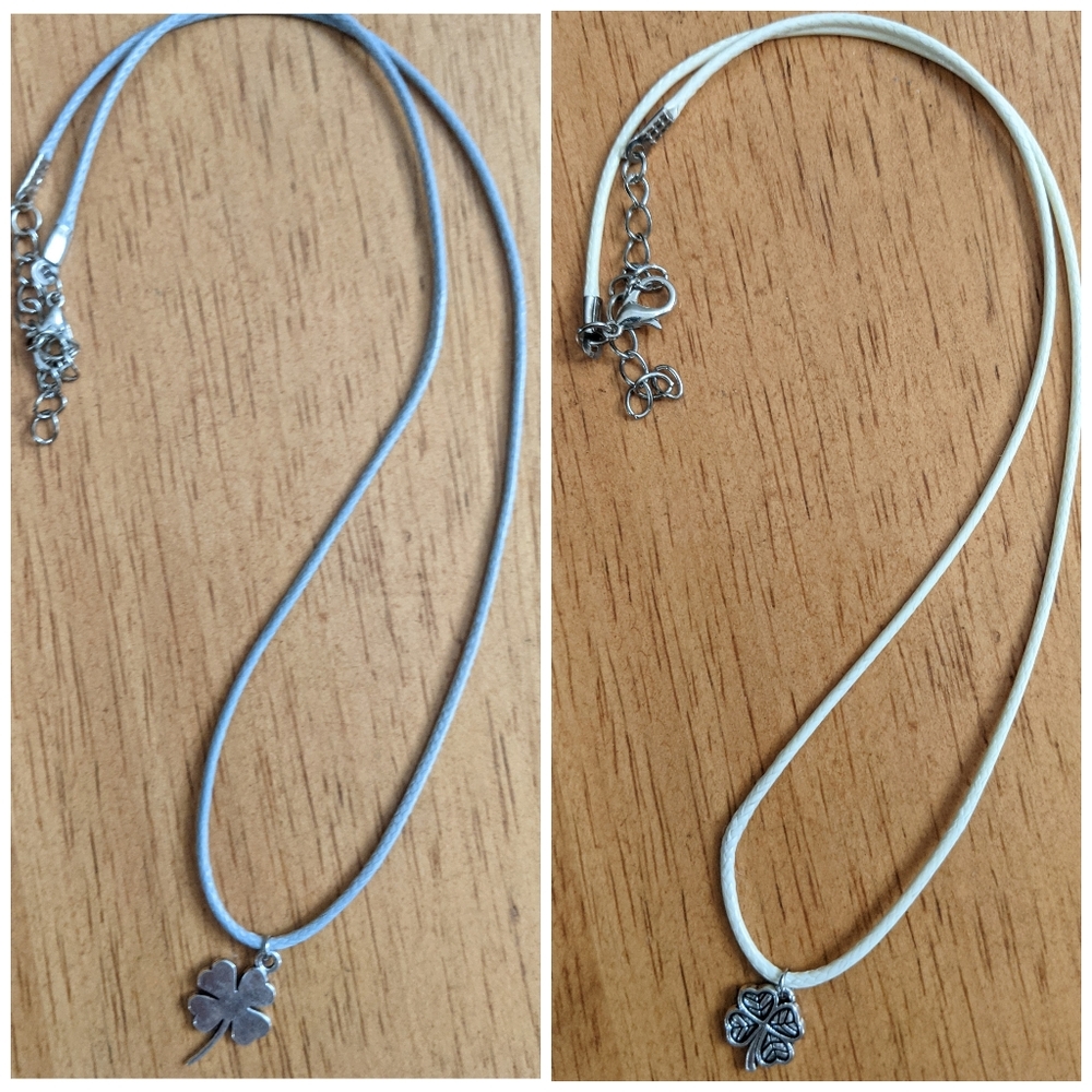 4 leaf clover adjustable necklace!  Blue/White.  Cute!